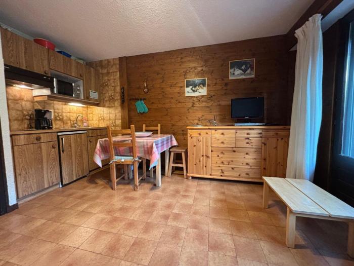 Studio près des pistes avec balcon! - FR-1-692-67