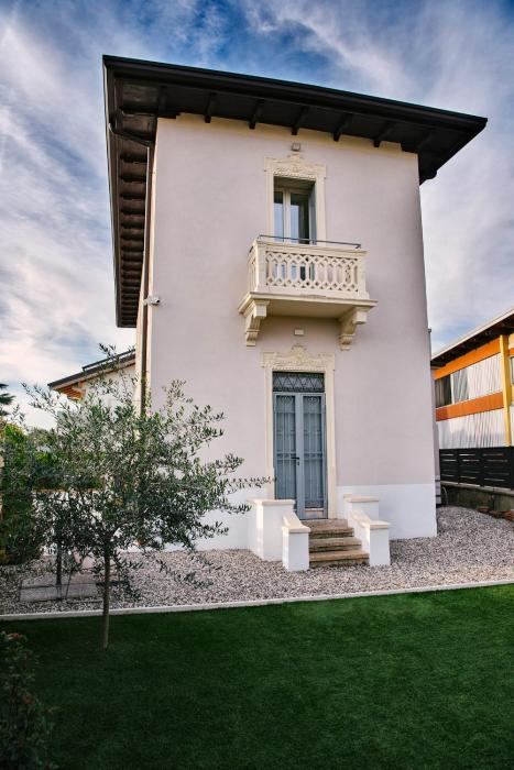 VILLA DEI SOGNI appartamento vicino ospedale Borgo Trento,Fiera e Arena di Verona