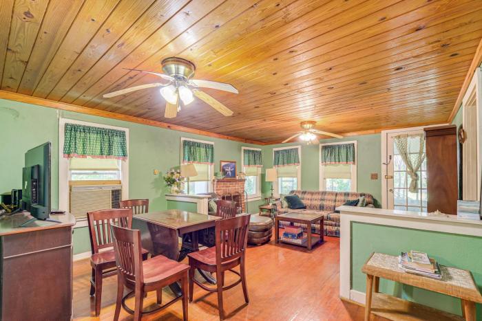 1 Mi to Boat Ramp Floral City Vacation Rental