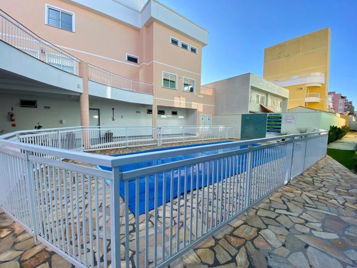 Apartamento com piscina Bombas