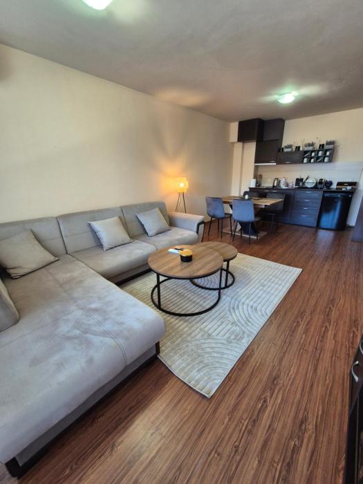 Apartment Melania in Complex Royal Towers