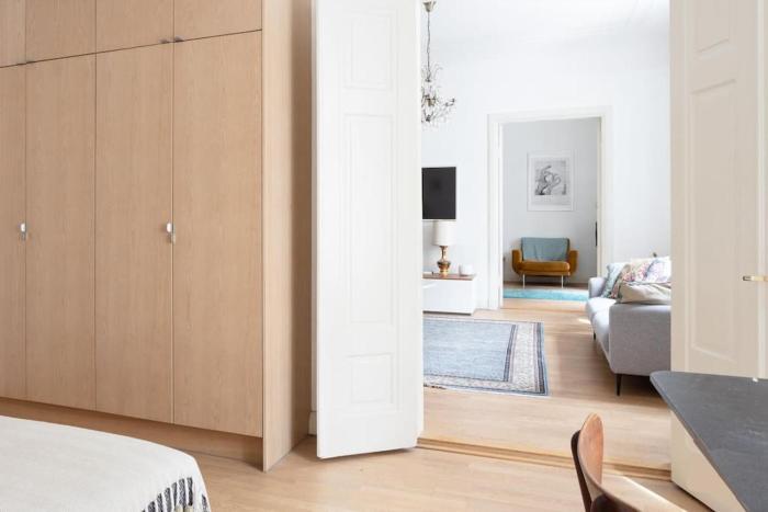 Central 2 Bedroom 2 Full Bathroom Executive Suite