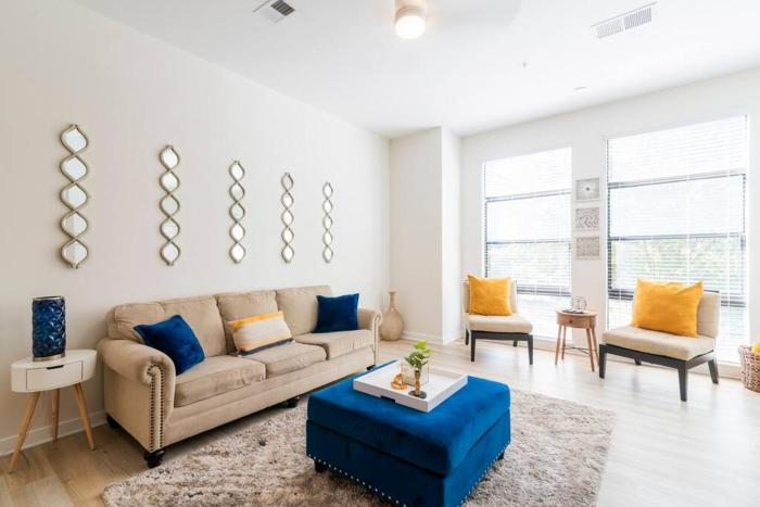 Stylish 2-Bedroom Apt in Charlotte with Free Parking