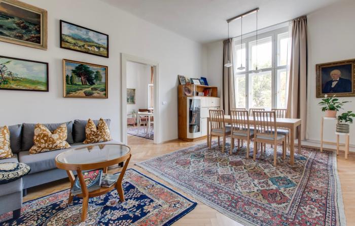 Prague Heart of Old Town Comfy Home 2BDR 2BATH