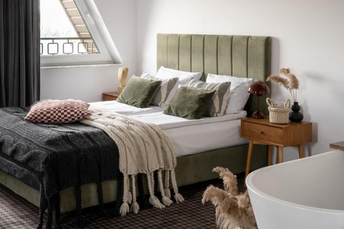 OBERŻA POD RÓŻĄ restauracja, sauny, jacuzzi