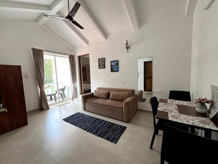 Modern 1BHK AC Apartment 500m to Cavelossim beach-Bonita