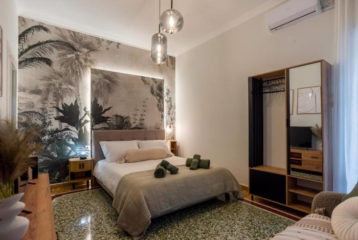 Retro Central Apartment with Parking