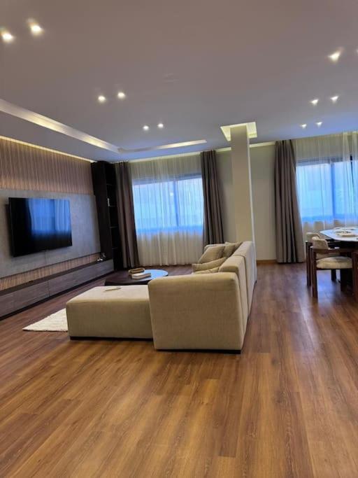 apartment for rent at water way compound