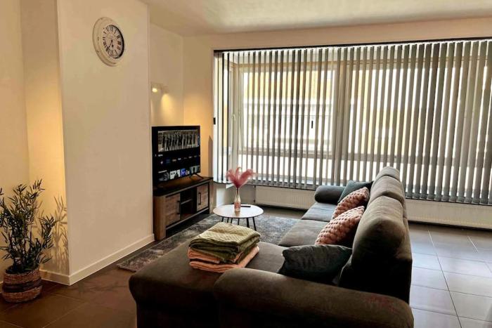 Bright, spacious apartment nearby beach