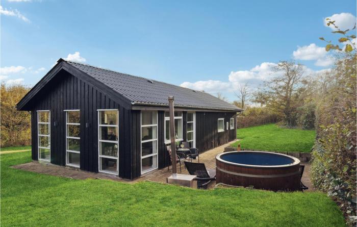Cozy Home In Struer With Wifi
