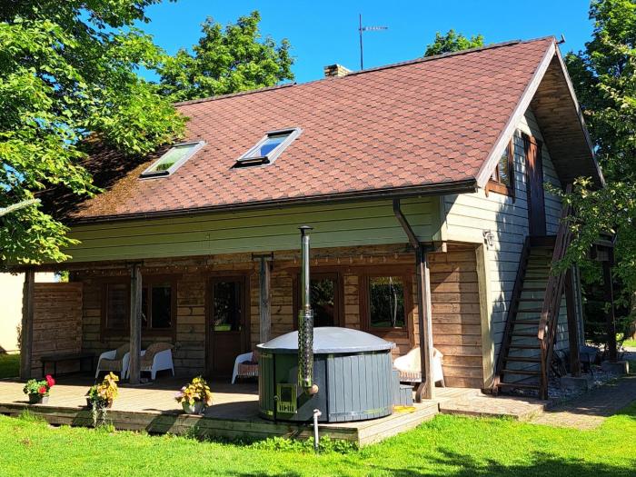 Viesu māja "Ozoliņi"