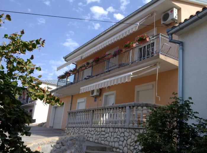 Apartments Bionda Senj