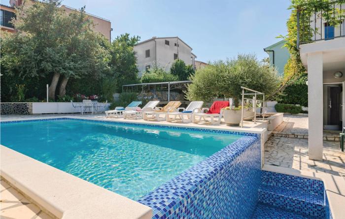 Lovely Apartment In Banjole With Wifi