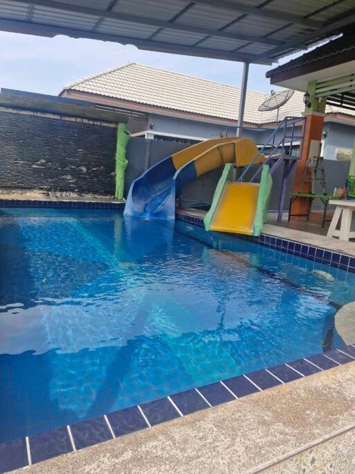 ThawornSuk Pool Villa