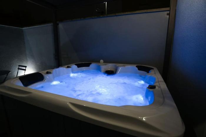 Duplex with private outdoor spa close to Strasbourg city center