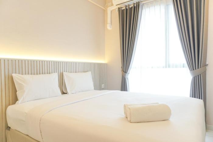 Good and Modern Studio at Sky House Alam Sutera Apartment By Travelio