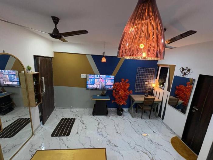 Modern 1BHK Retreat at Waroda Road, Bandra 203