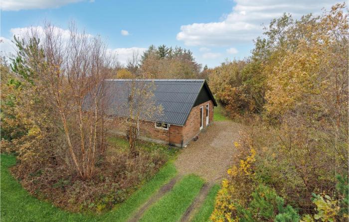 Lovely Home In Hurup Thy With Wifi