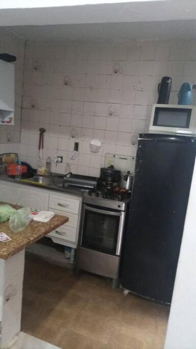 Casa condomínio a 300 metros da praia