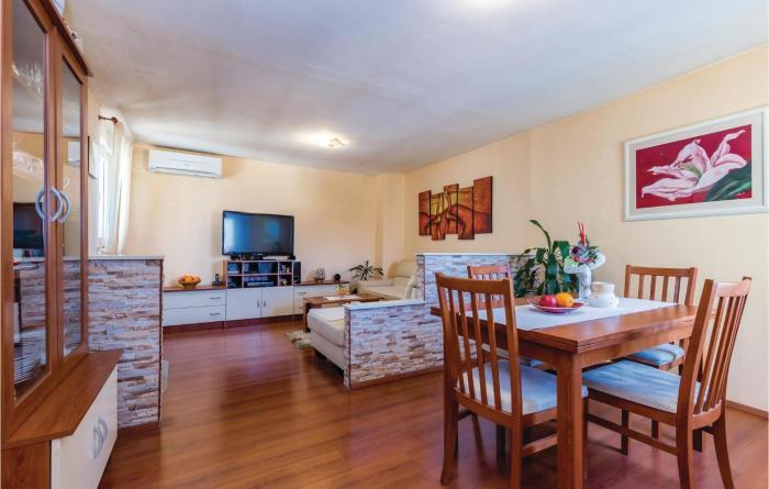 Awesome Home In Kostrena With Wifi