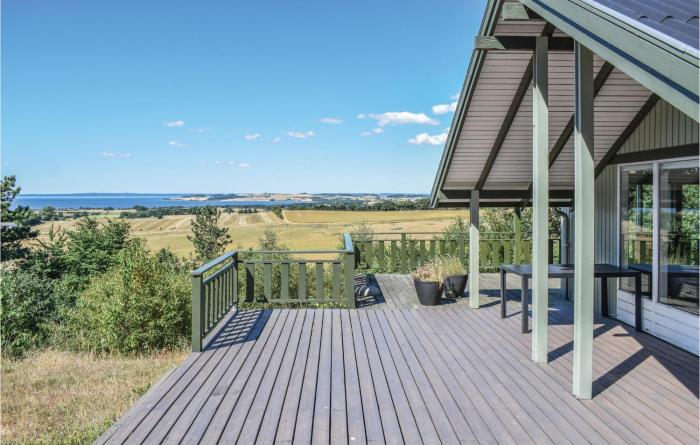 Three-Bedroom Holiday Home In Knebel