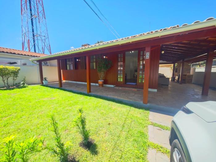 Las Rocas Bech House