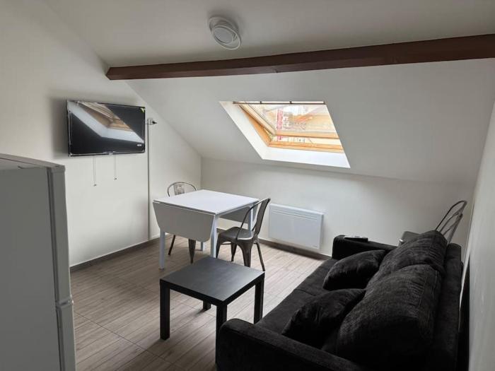 Appartement J, RESIDENCE DU RENOUVEAU, Stade de France, idéal pour 4 pers