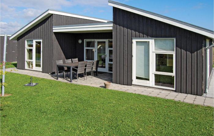 Holiday Home Flovt Havevej Vi