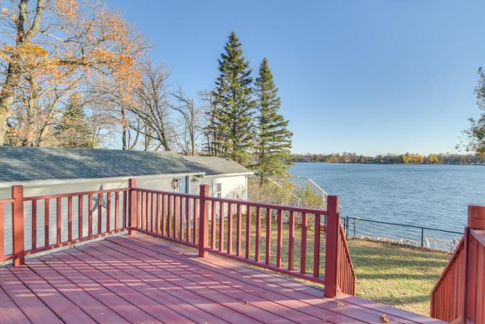Star Lake Pet-Friendly Home: Fire Pit, Dock, Grill