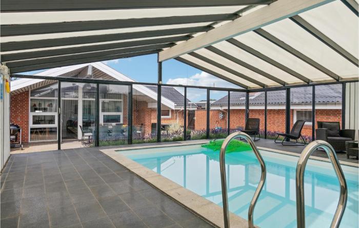 Nice Home In Blokhus With Sauna