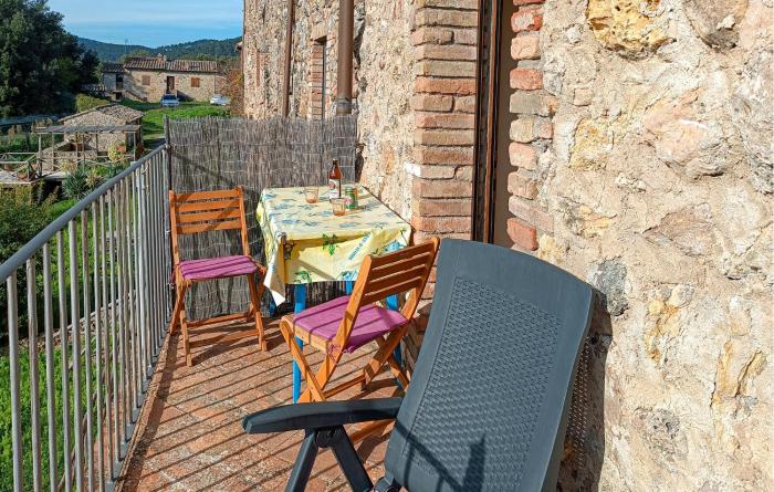 Awesome Apartment In Monticiano