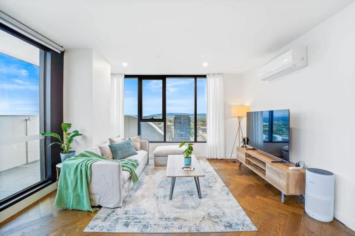 Trio Box Hill - Lux 3BR Penthouse Beauty w parking