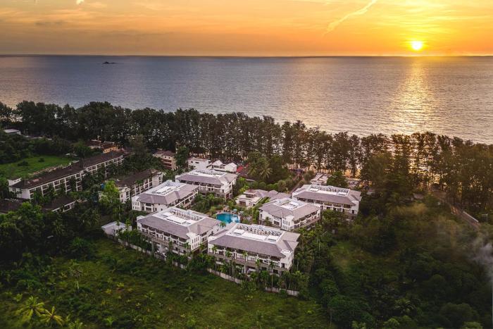 Beachfront luxury 2 bdr apartment