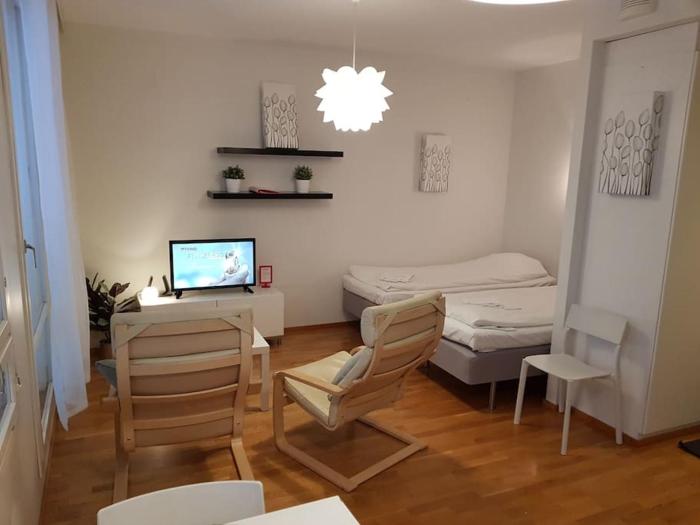 Kotimaailma - Studio with sauna in center