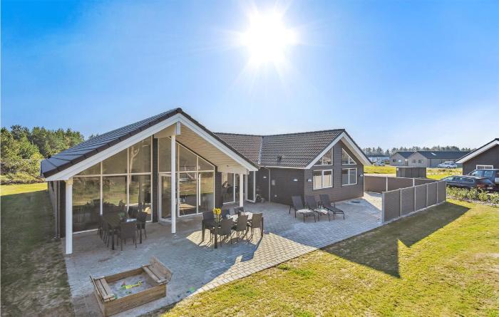 Gorgeous Home In Nørre Nebel With Sauna