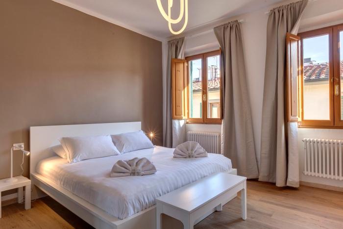 Sacha Apartment by Mamo Florence