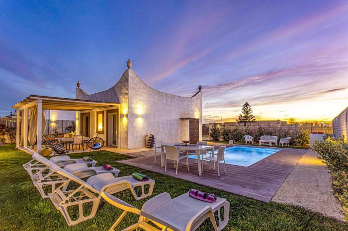 Villa Arancio by Villa Plus