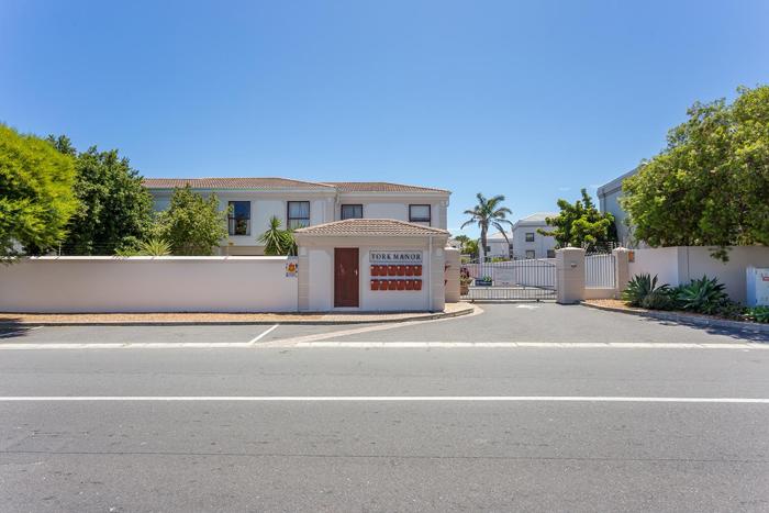 Secured 3-Bedroom Townhouse