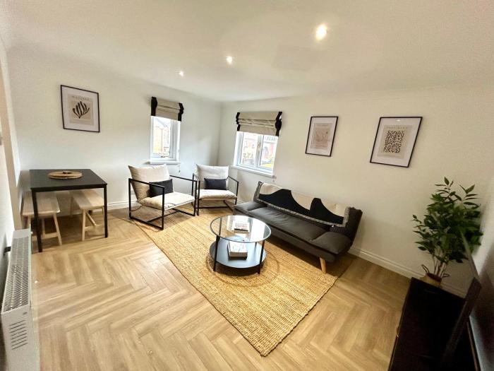 Brand new City centre apartment with parking