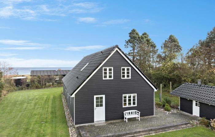 Awesome Home In Humble With Wifi