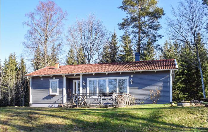 Lovely Home In Lekeryd With Sauna