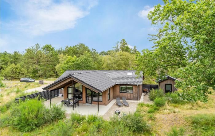 Beautiful Home In Rømø With Kitchen