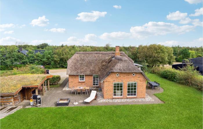 3 Bedroom Beautiful Home In Tarm