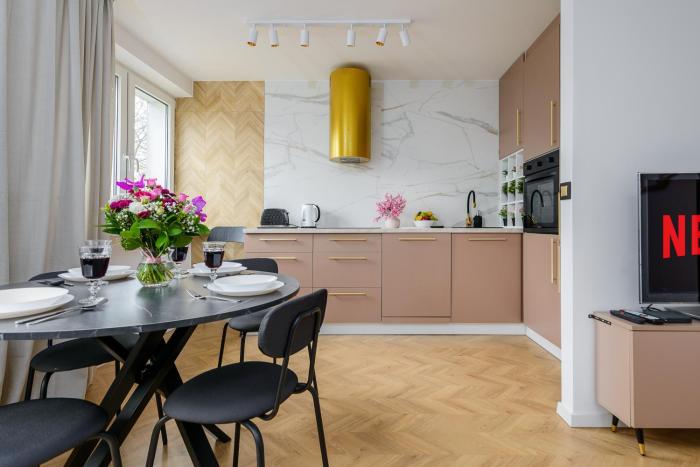 Lumina spacious apartment in Warsaw