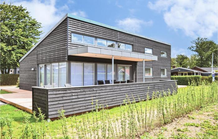 Three-Bedroom Holiday Home In Juelsminde