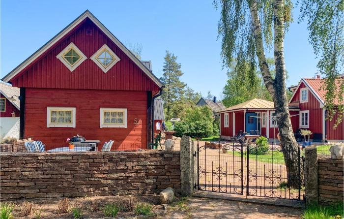 2 Bedroom Lovely Apartment In Borgholm