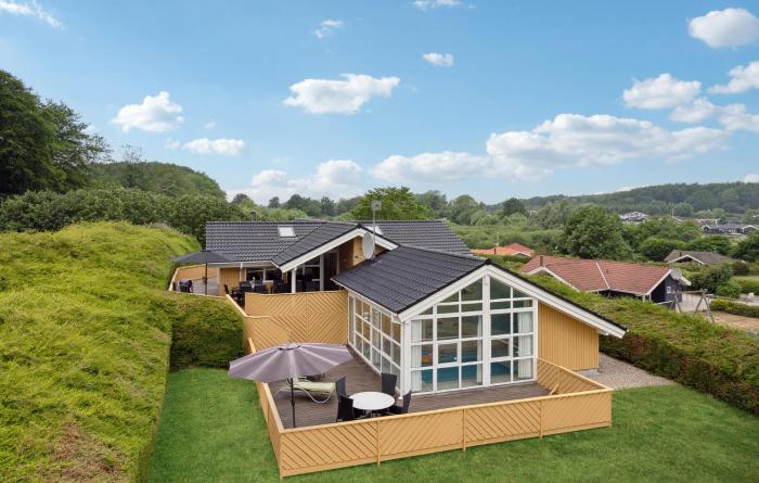 Nice Home In Rudkøbing With Sauna