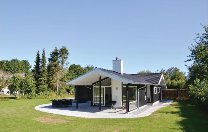 Gorgeous Home In Gilleleje With Wifi