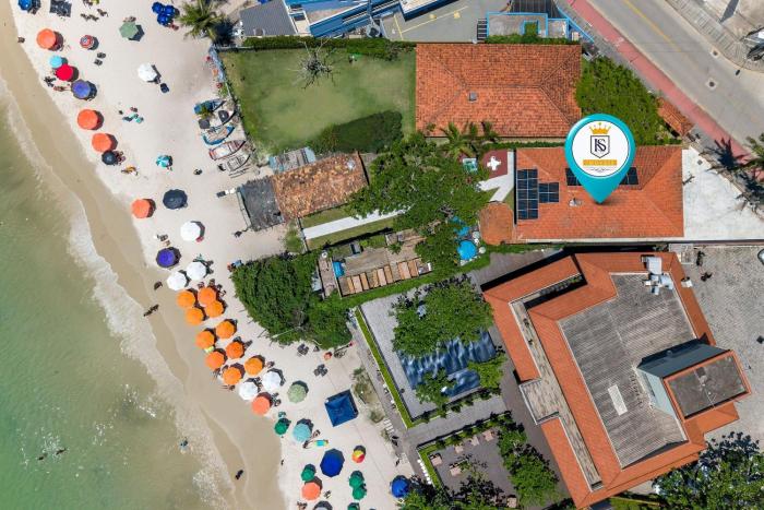 Casa Beira mar, com Jacuzzi no centro de Bombinhas