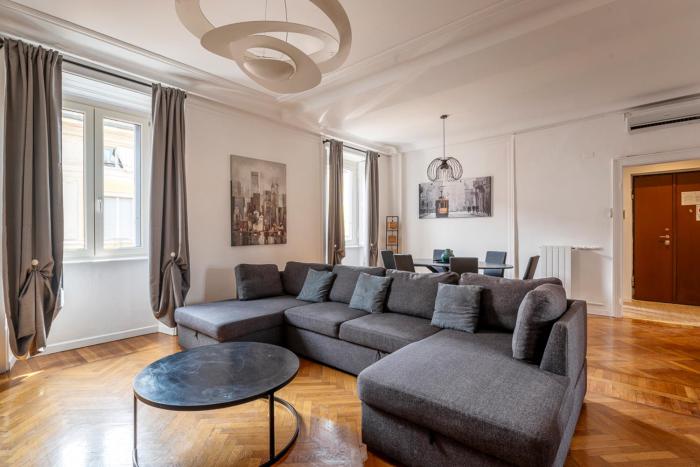 Exclusive 3 bedrooms apartment in Brera
